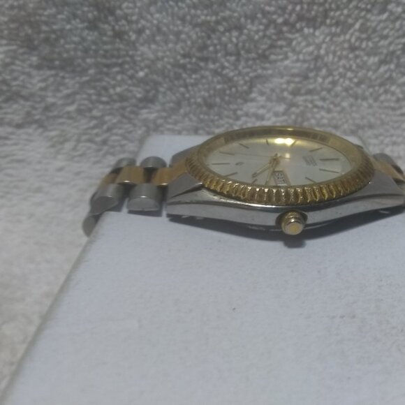 Citizen SQ Quartz Watch Men 6100-R00405 Day Date Bracelet Clear New Bat Great ! - Picture 7 of 14